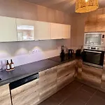 T4 Moderne 7 Pers Avec Terrasse&parking à 10 Min à Pieds * Le Lavandou